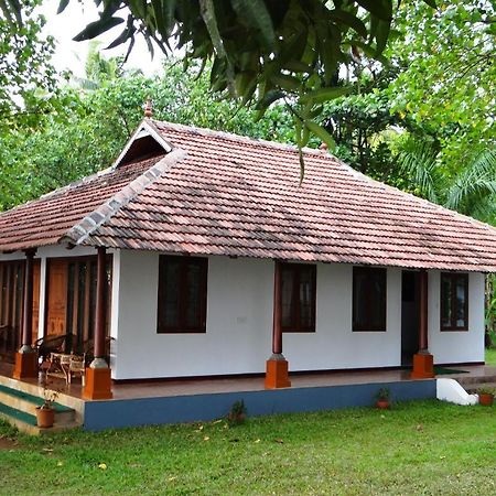 Saro Lake County Kumarakom Phòng bức ảnh