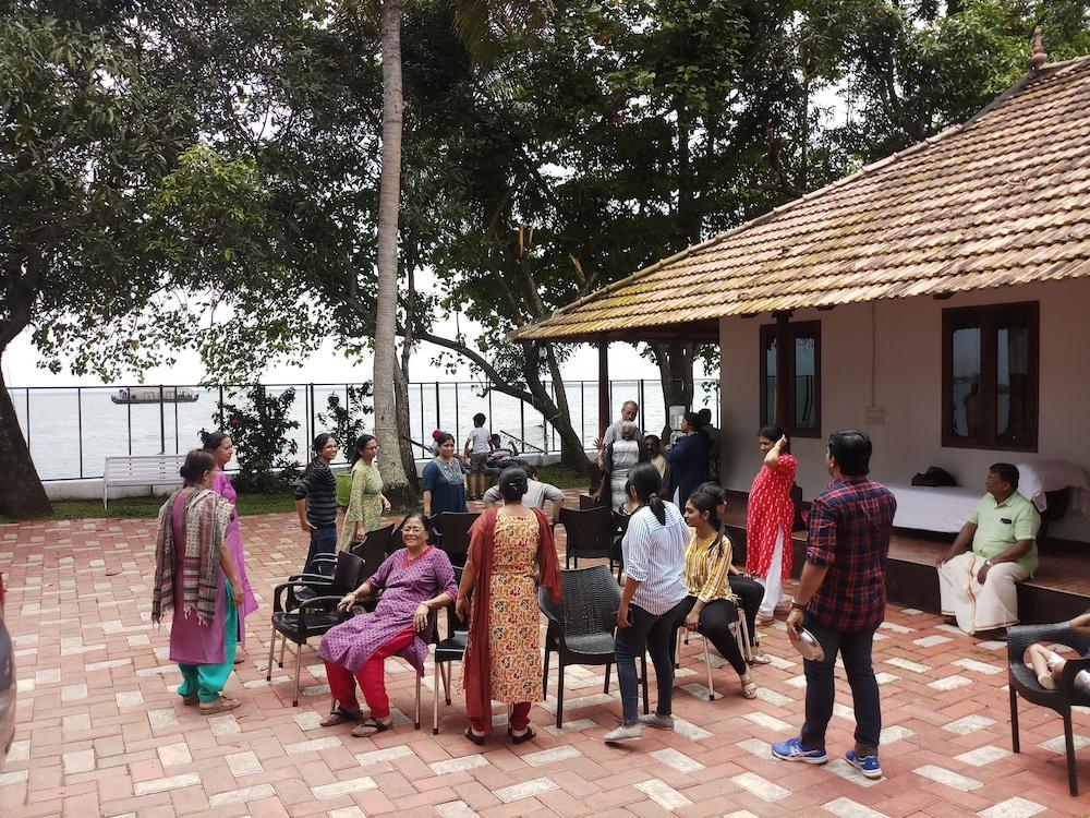 Saro Lake County Kumarakom Ngoại thất bức ảnh