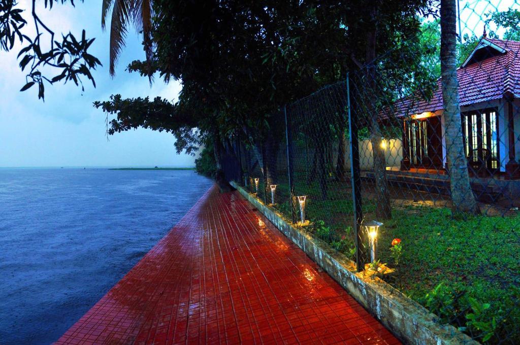 Saro Lake County Kumarakom Ngoại thất bức ảnh