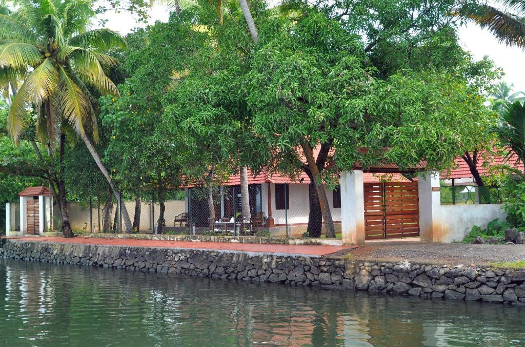 Saro Lake County Kumarakom Phòng bức ảnh