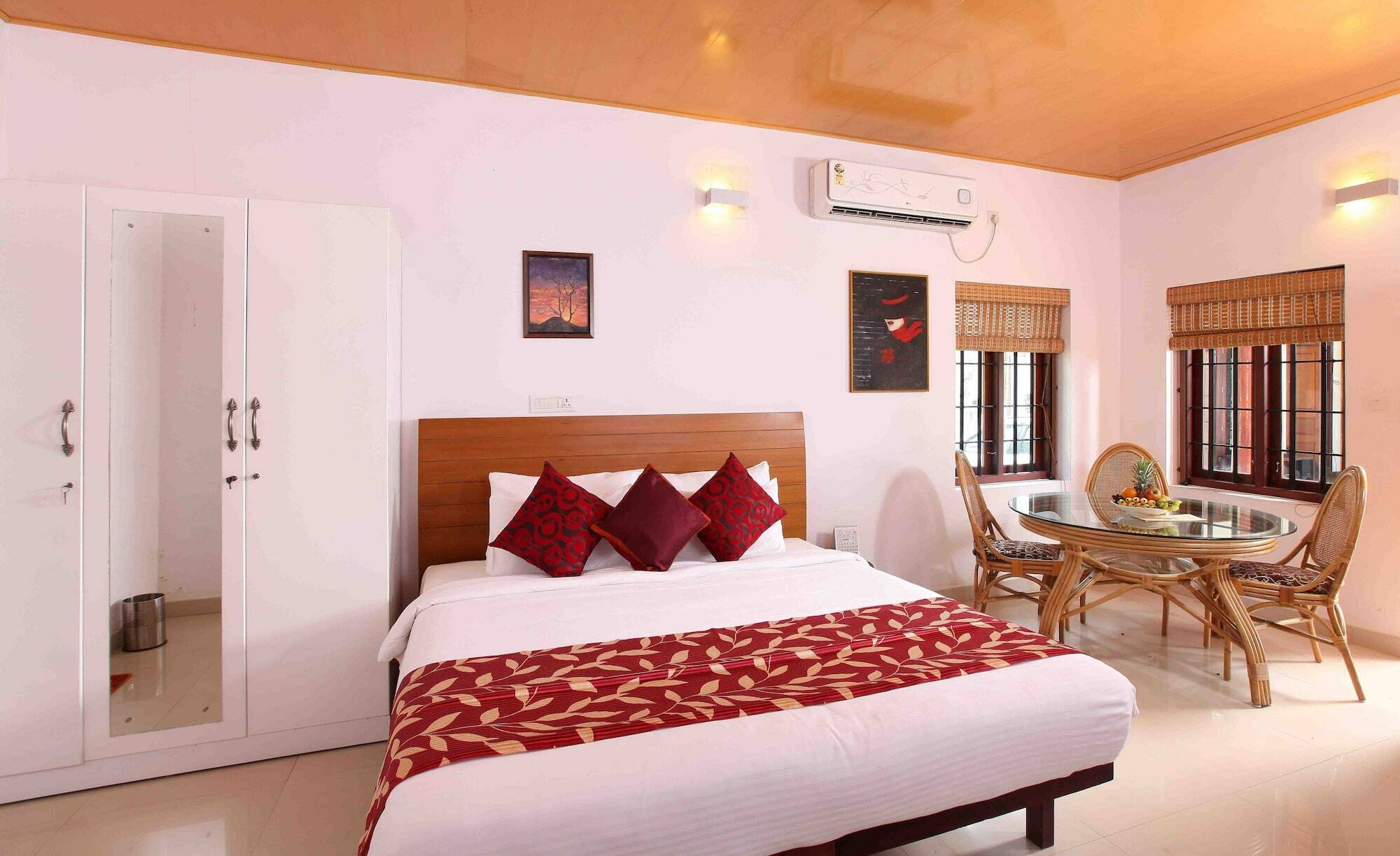 Saro Lake County Kumarakom Ngoại thất bức ảnh