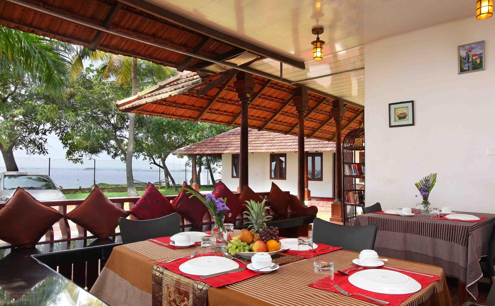 Saro Lake County Kumarakom Ngoại thất bức ảnh